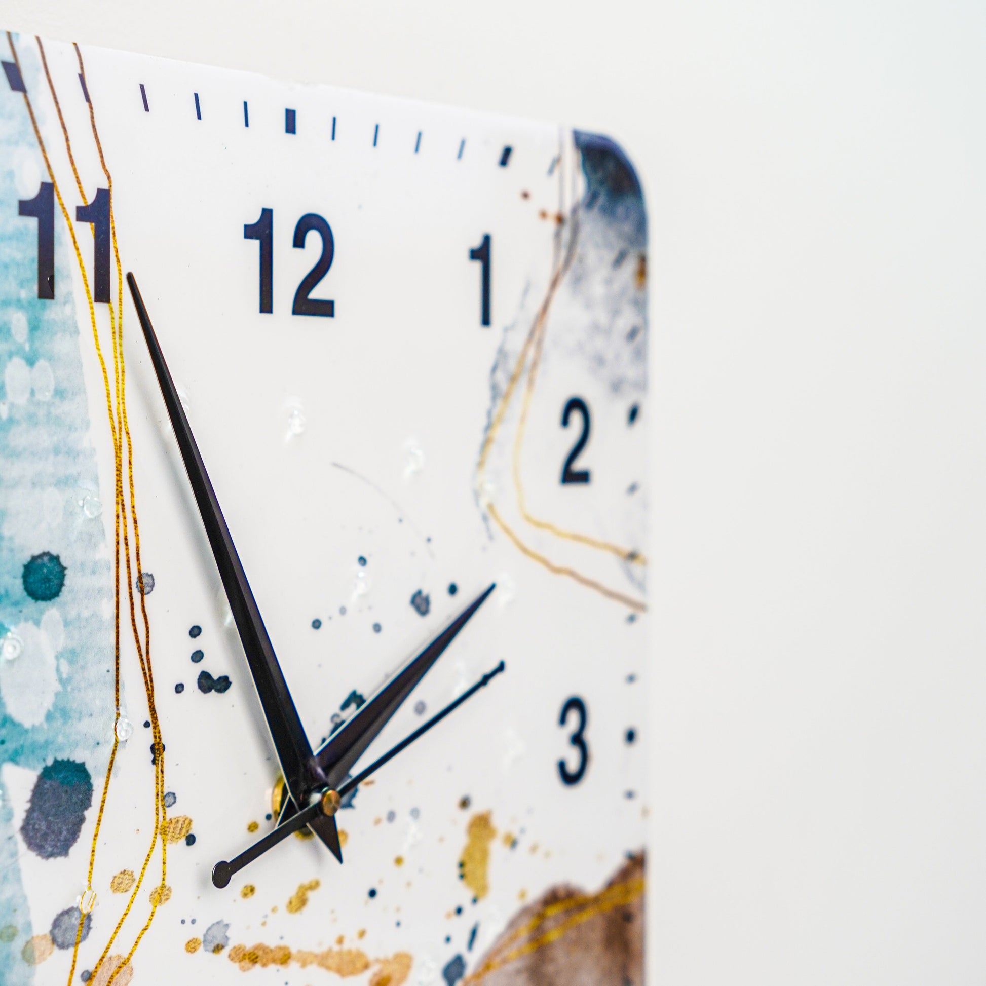 ElegantEpoch Wall Clock