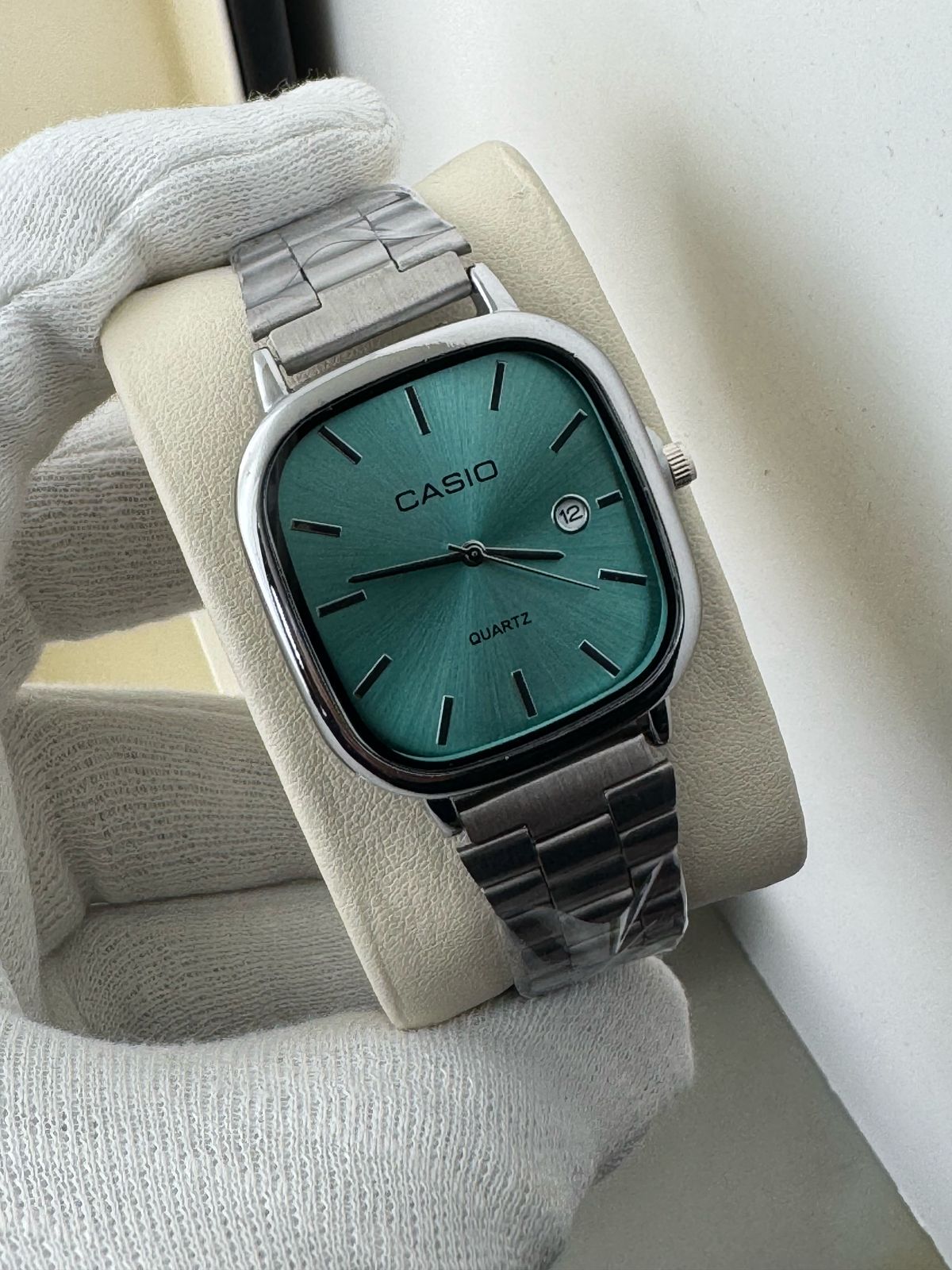 CASIO QUARTZ VINTAGE WATCH