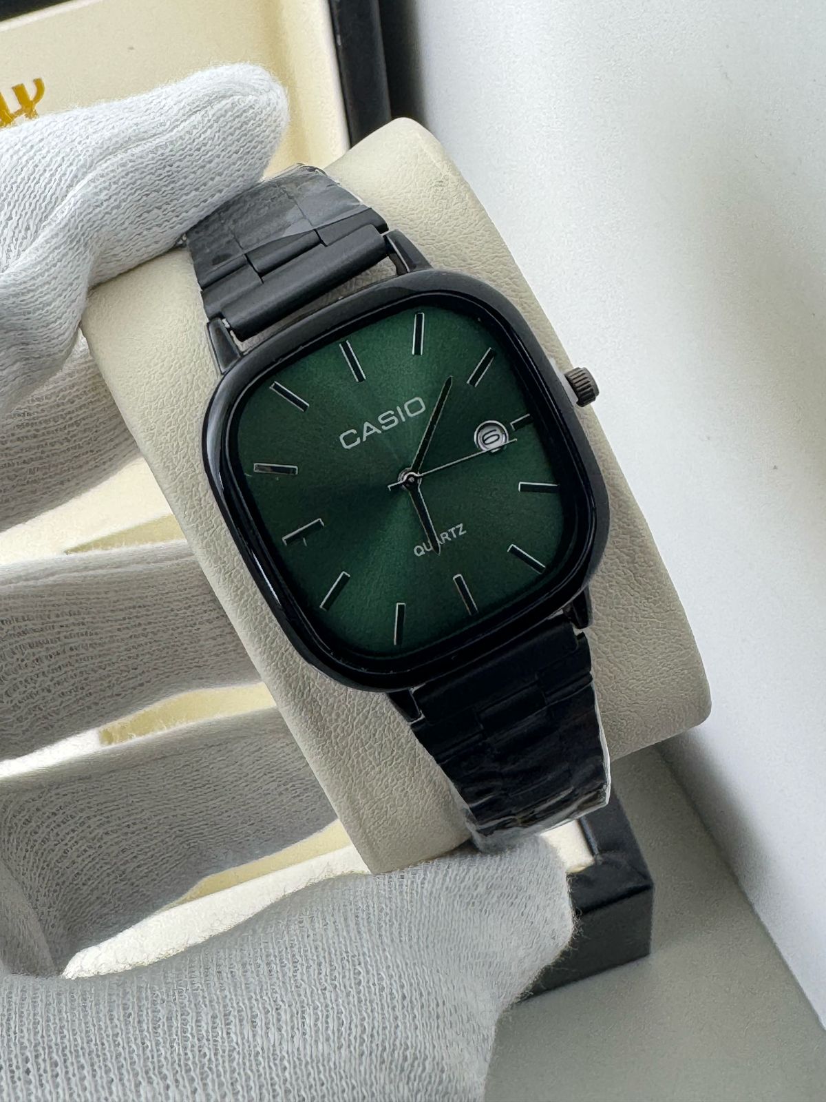 CASIO QUARTZ VINTAGE WATCH