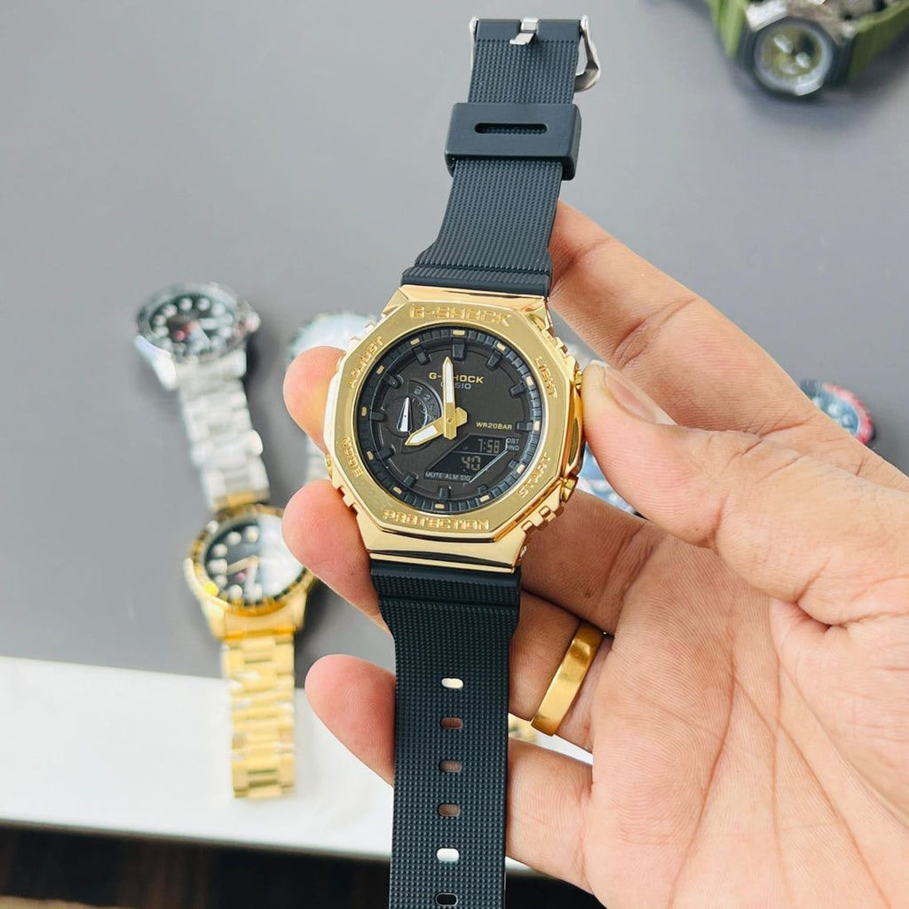 GM-2100 GOLD BLACK DIAL METAL BODY
