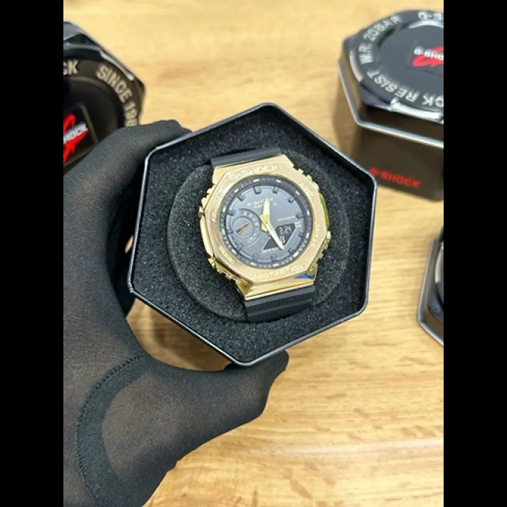 GM-2100 GOLD BLACK DIAL METAL BODY