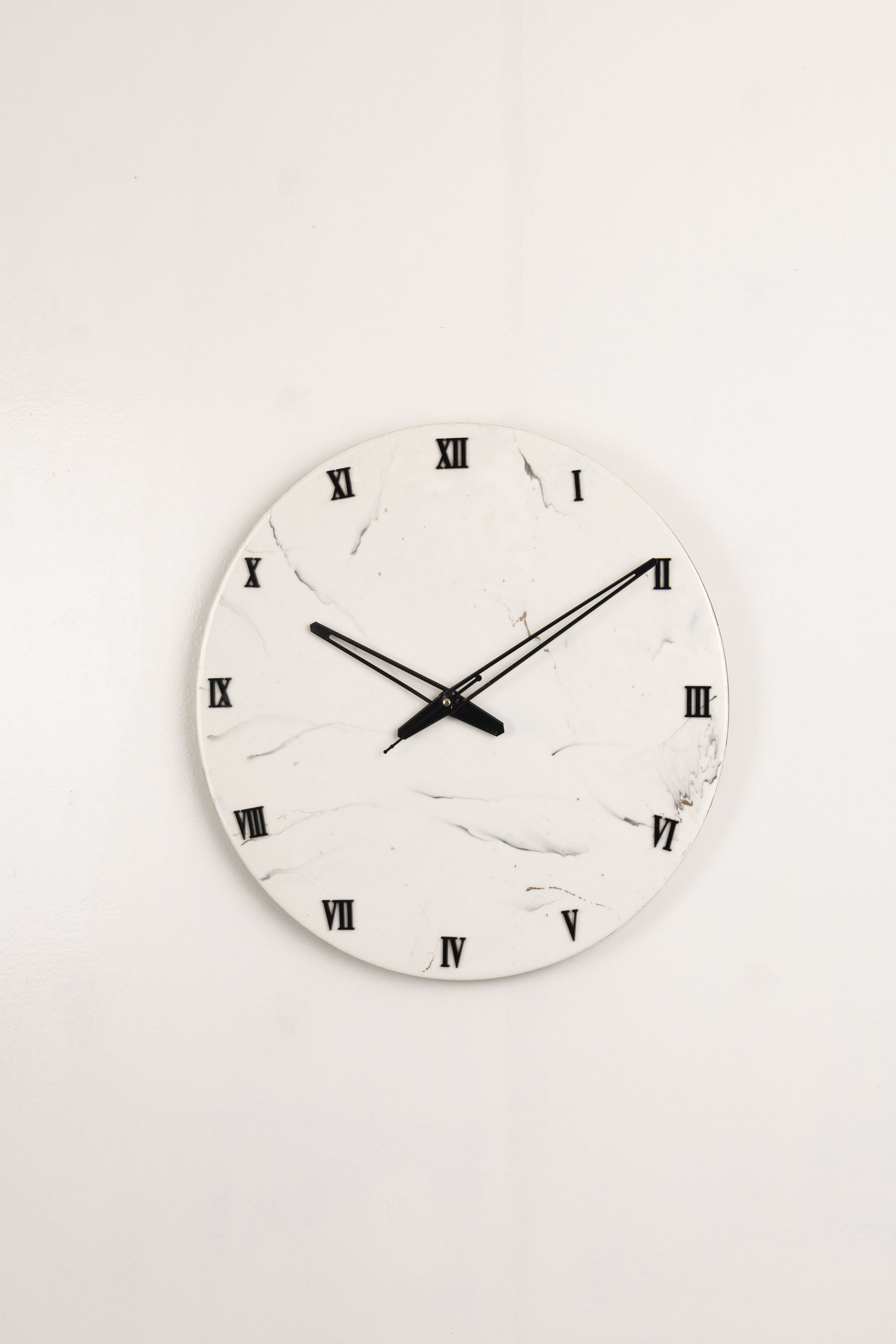Snowy Peak resin clock