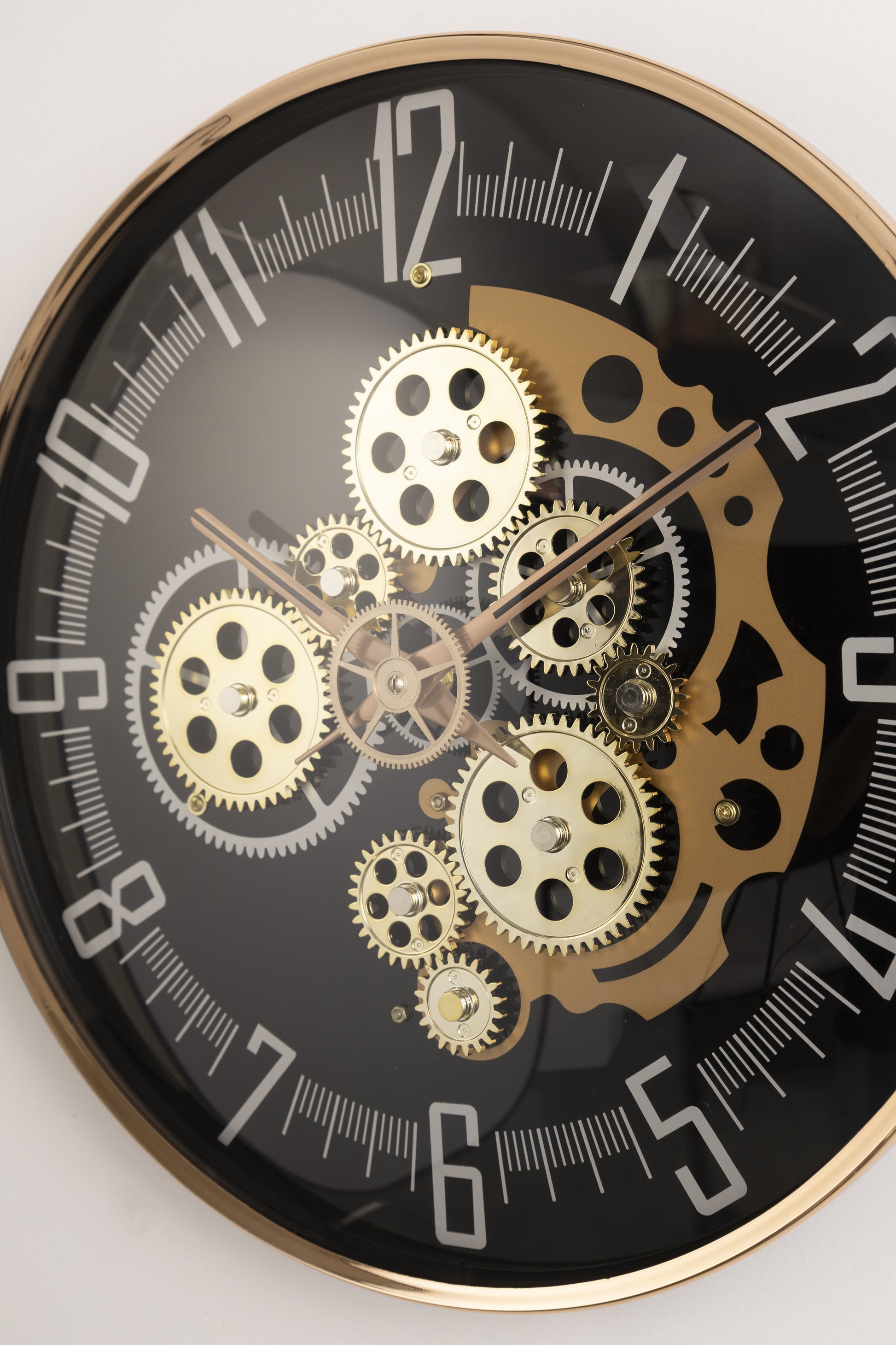 Vintage Vanguard Luxury Wall Clock With Moving Gear Mechanism